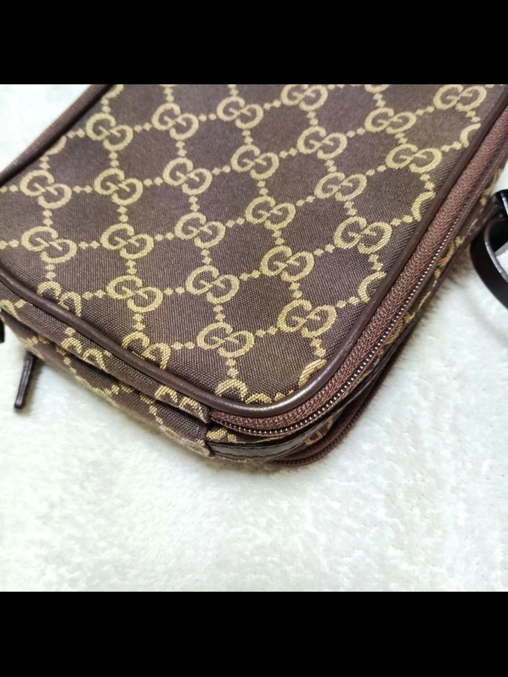 Gucci Brown GG Monogram Messenger Crossbody